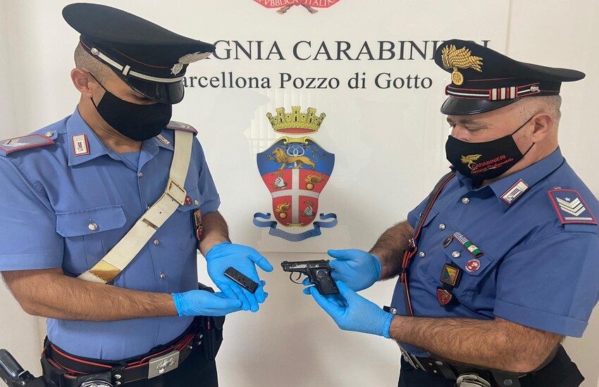 “Ora torno a casa, prendo la pistola e vi ammazzo”. Pronto intervento dei Carabinieri di Barcellona Pozzo di Gotto evita possibile strage