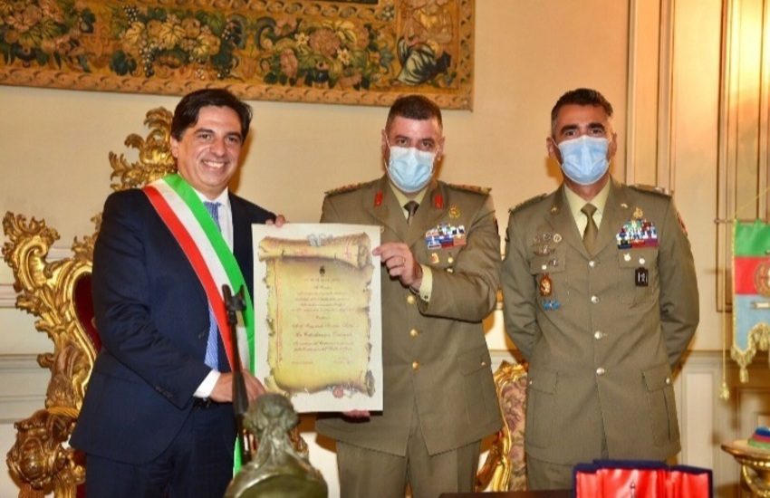 Palazzo degli Elefanti: sindaco Pogliese conferisce cittadinanza onoraria al 62° Reggimento Fanteria “Sicilia”