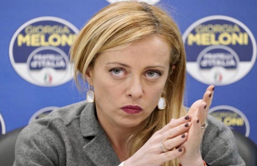 Meloni: ‘A italiani si limita libertà, ma continuano sbarchi illegali’