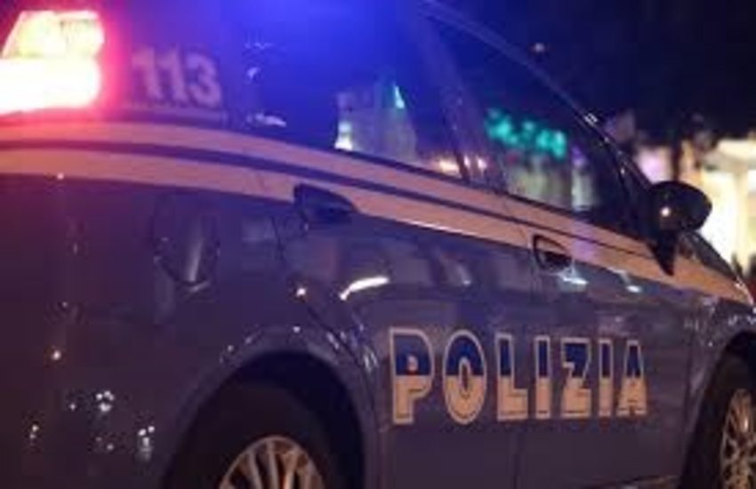 Ventiquattrenne comisano ubriaco alla guida. Durante il controllo, poliziotti aggrediti da 31enne albanese. Arrestato per resistenza, violenza e oltraggio a pubblico ufficiale