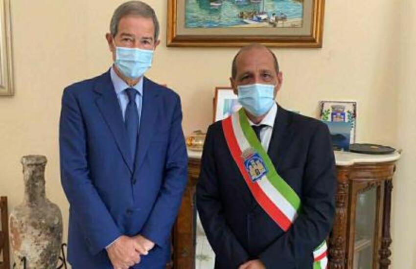 Musumeci a Lipari: “Museo e Parco della pomice una priorità”