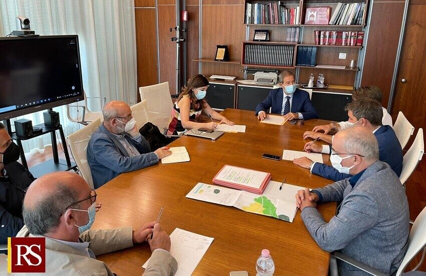 Agricoltura, vertice con Musumeci a Catania sulla penuria d’acqua nella Piana
