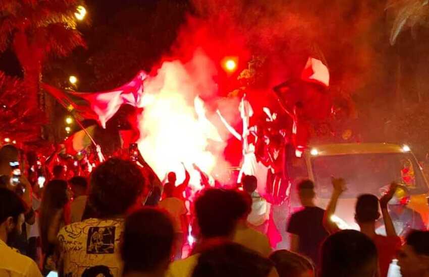 Reggio Calabria festeggia tutta la notte: caroselli  tricolore sul Lungomare in omaggio agli Azzurri