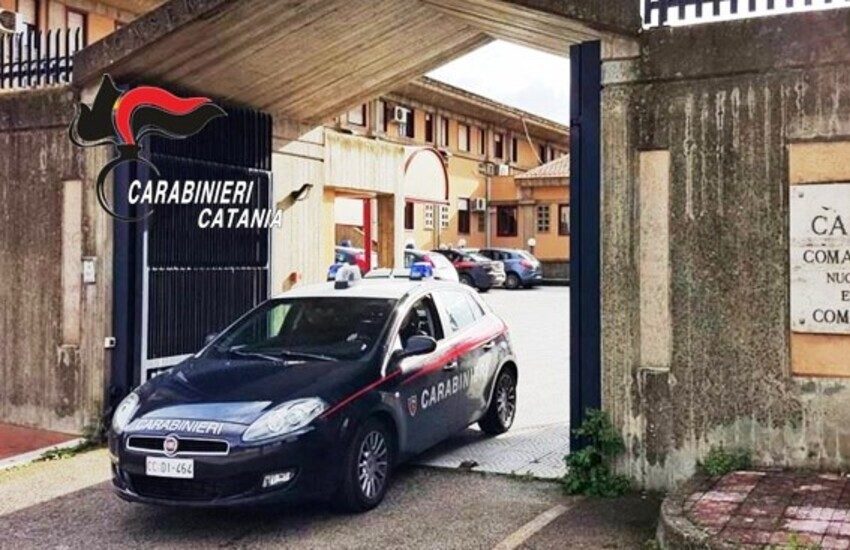 Gravina di Catania, beccati mentre rubano un motorino da agente della Polfer di Genova