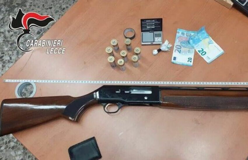 In casa cocaina e un fucile, arrestato per spaccio 37enne