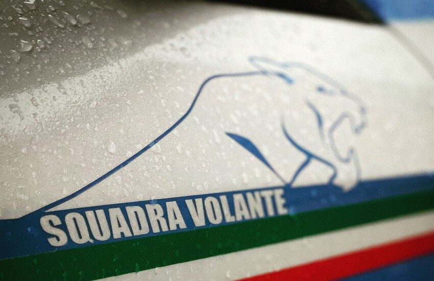 Messina, torna parcheggiatore abusivo a Piazza Maurolico. Denunciato dalla Polizia