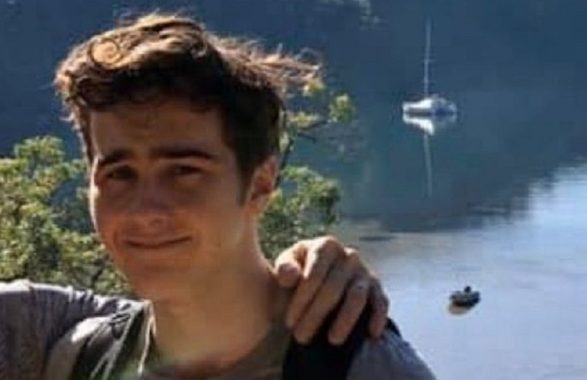 Studente diciassettenne muore nuotando: no vax strumentalizzano la vicenda