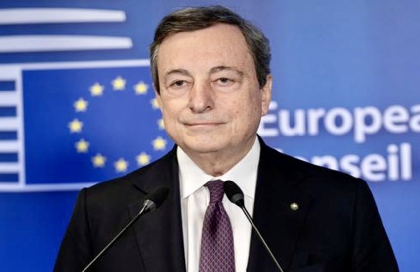 Draghi, appello agli italiani: ‘Vaccinatevi e rispettate le regole’