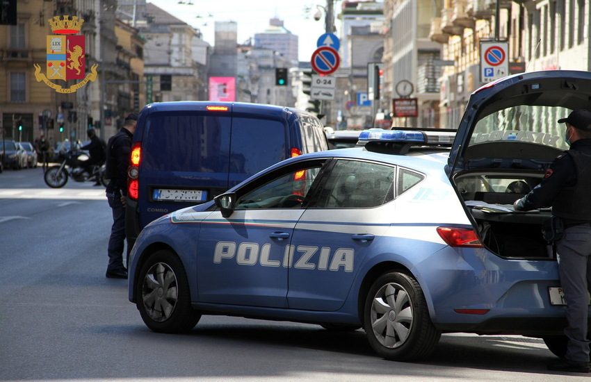 Milano: Ruba marsupio e bici, arrestato tunisino