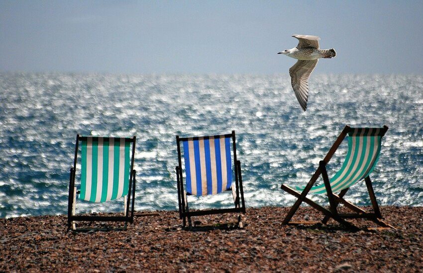 Covid: Ferragosto blindato, da Nord a Sud una marea di divieti