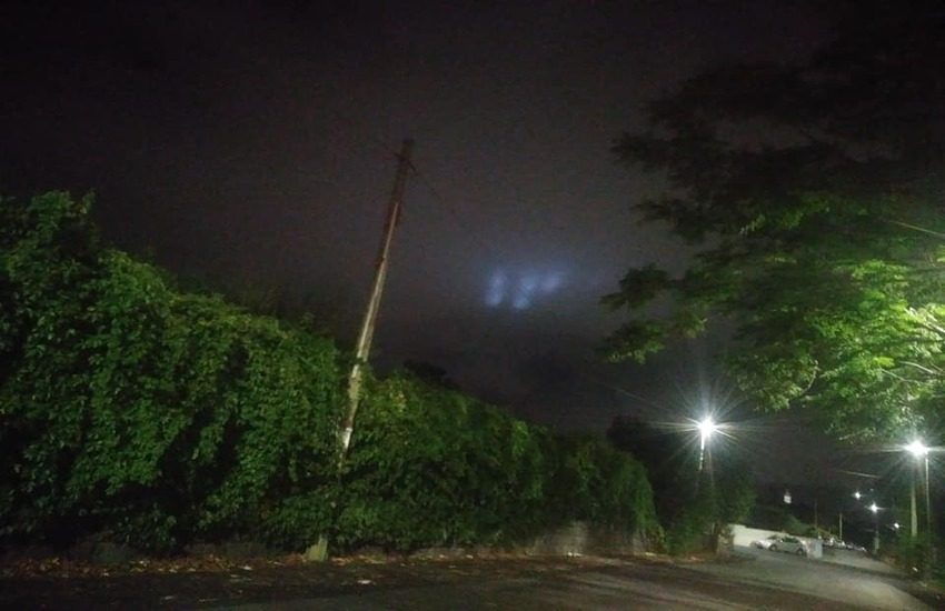Trecastagni e quelle strane luci nel cielo