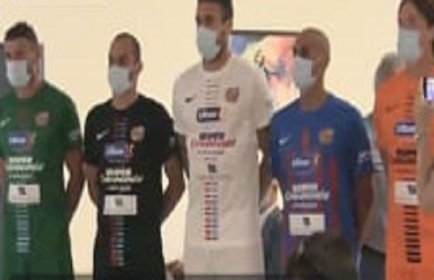 Presentazione nuove maglie Catania a Torre del Grifo: un grande dibattito sulle ultime vicende del club