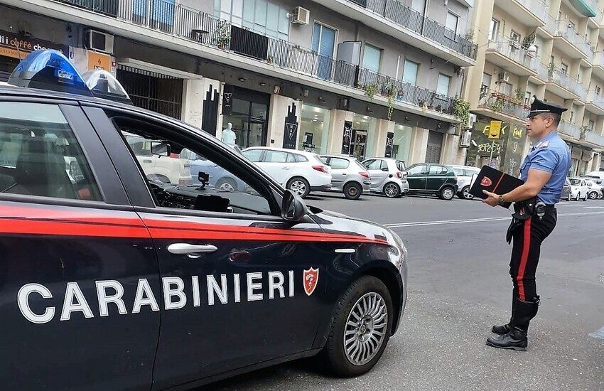 Catania, presi mentre tentano di rubare un SUV in viale Jonio, arrestati quattro topi d’auto in trasferta