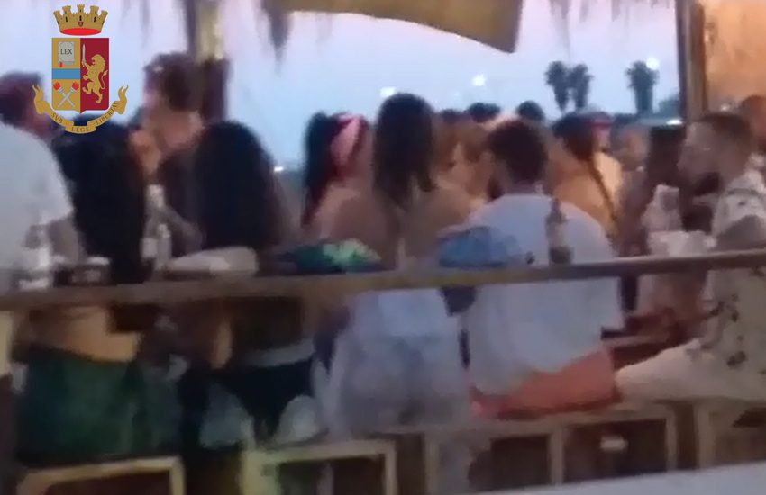 Blitz nel lido trasformato in discoteca, nei guai un altro stabilimento balneare