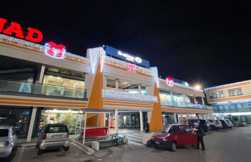 Latina, risolti i problemi al centro commerciale Morbella che può riaprire