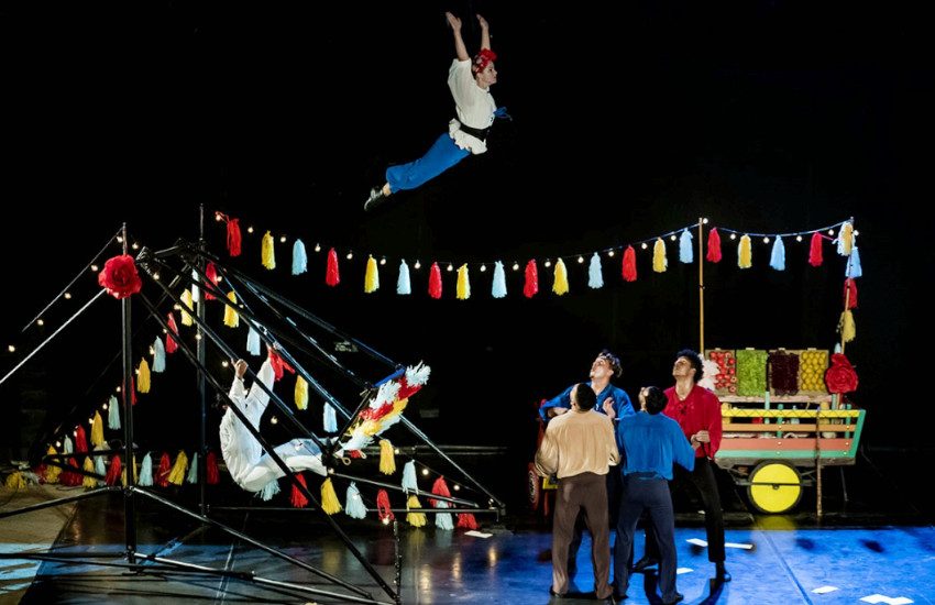 Degrado al circo. Si denuda e si masturba durante lo spettacolo: ecco come è finita