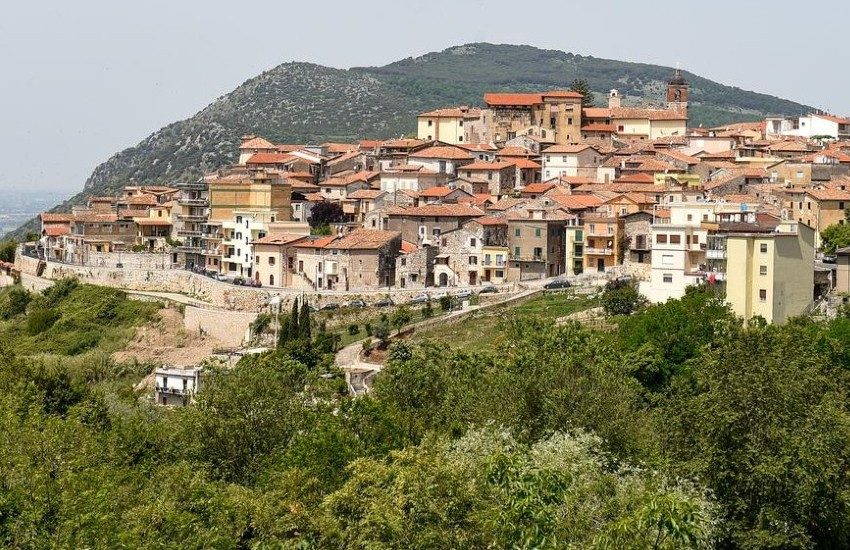 Rinasce a nuova vita l’ex asilo dei Colli a Sezze. La struttura sarà intitolata a padre Averardo d’Arezzo