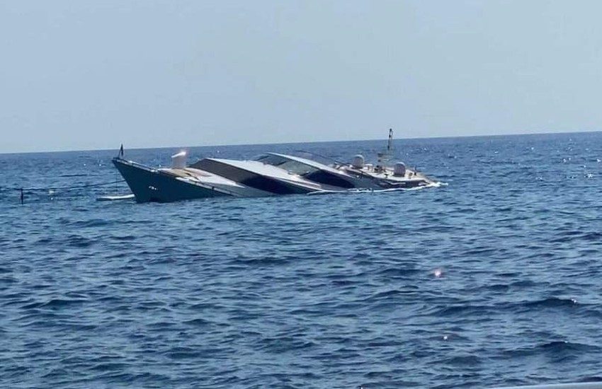 Grosso yacht si inabissa al largo di Ponza: le immagini