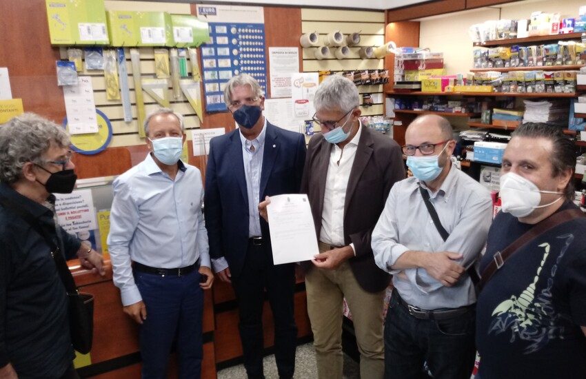 Sigarette? No, grazie. Da oggi a Ragusa in tabaccheria si va per i certificati anagrafici