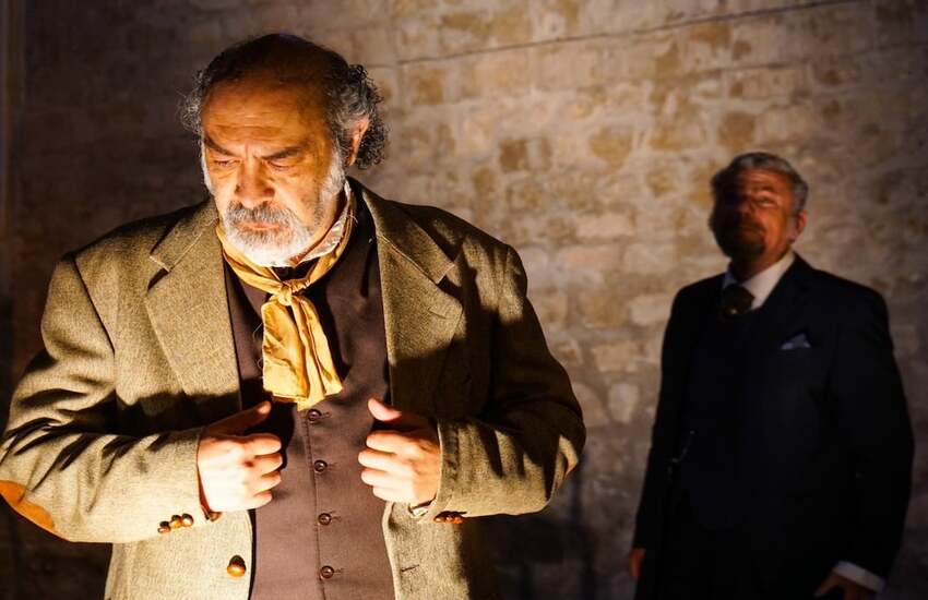 “Nomen Omen/Io, Cassandra”: coinvolgente e imperdibile spettacolo immersivo al complesso monumentale Santa Maria del Gesù a Modica