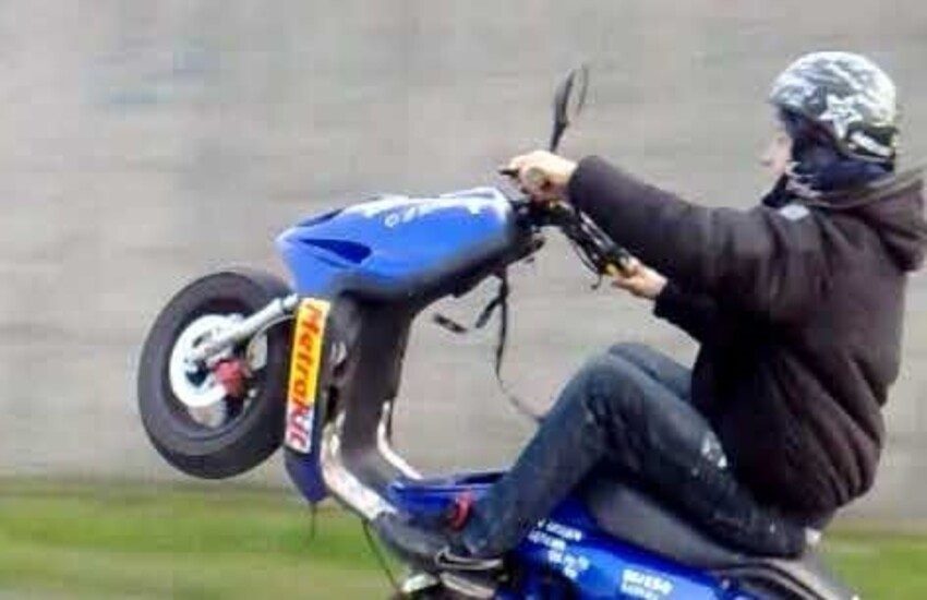 Tolleranza zero contro motorini “truccati” e pericolosi: a Modica sequestrati in pochi giorni 13 mezzi