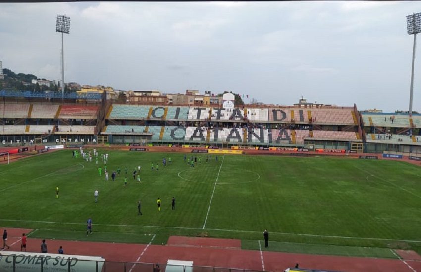 Catania in dieci sconfitto al “Massimino” dalla Turris: quale futuro?