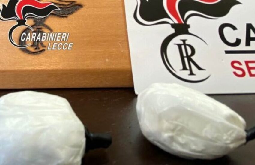 Cocaina in auto. Arrestato per spaccio 72enne in libertà vigilata