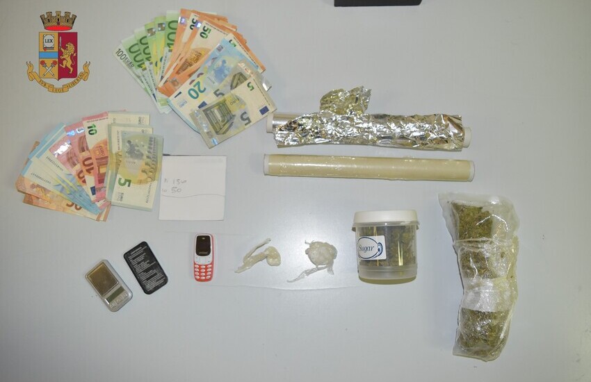 Cocaina e marjuana, arrestato 24enne