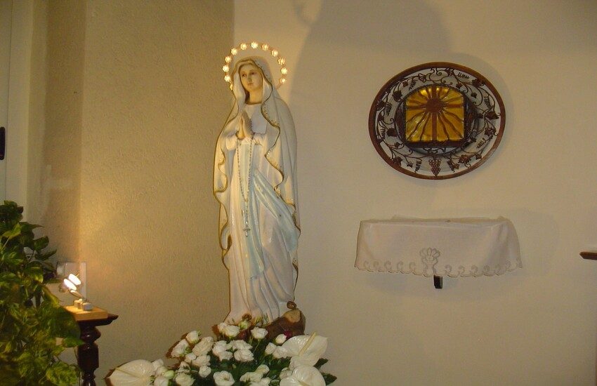 Ragusa: cresce l’attesa per la visita del Vescovo La Placa a San Giacomo, in occasione della festa in onore della Beata Maria Vergine di Lourdes