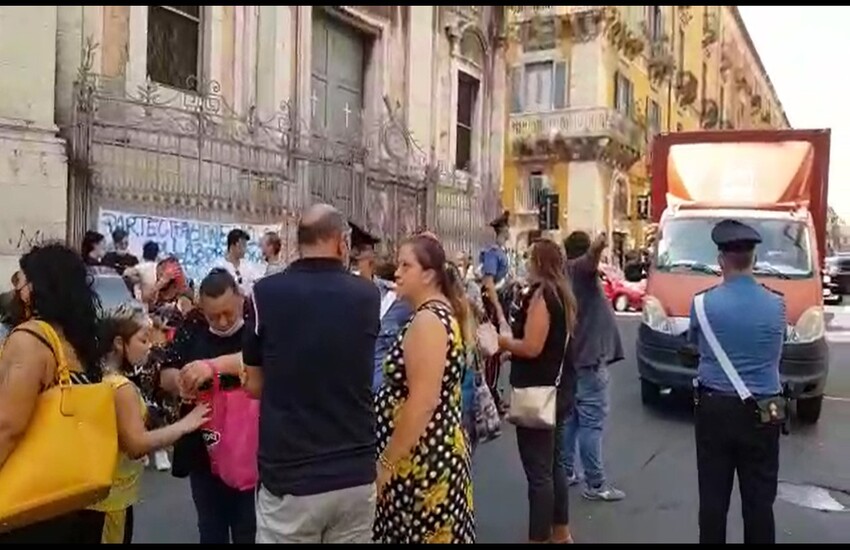 “Il Comune non può abbandonare i bambini delle periferie”: la protesta della Mary Poppins di Catania