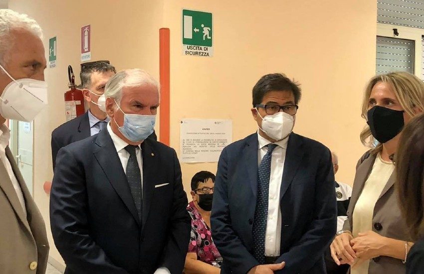 D’Amato in visita alla Asl di Latina: “Fatto un grande lavoro con la vaccinazione degli indiani”