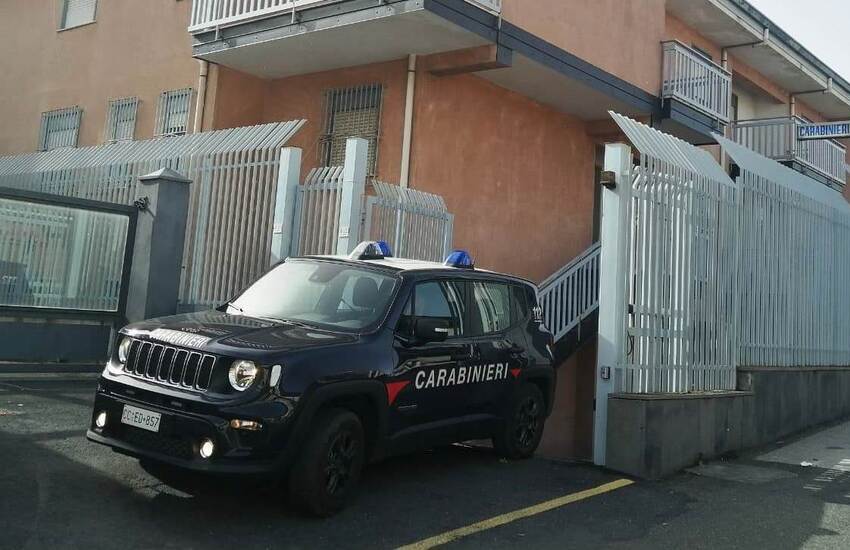 Maletto, 31enne perseguita la moglie e la figlia piccola anche dopo la separazione, arrestato