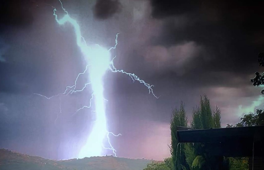 Allertata la protezione civile: in arrivo sul Lazio temporali, vento e fulmini