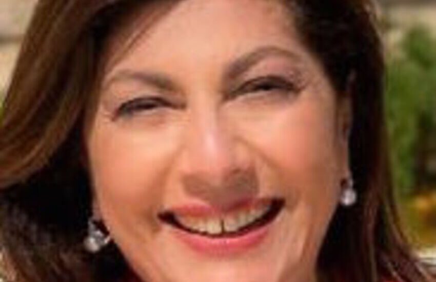 L’arredo “idoneo” per l’ufficio della portavoce di Musumeci, costa 12mila euro