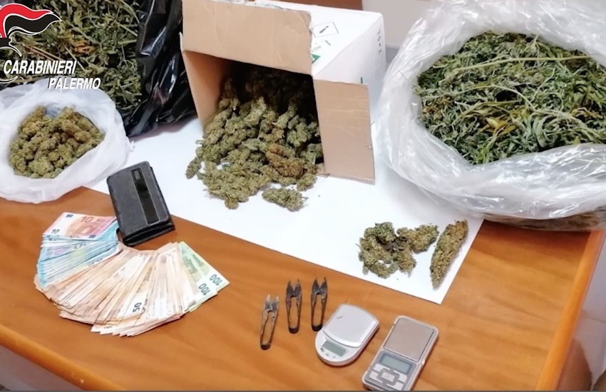[VIDEO] Misilmeri, tre giovani arrestati per spaccio di droga. Avevano “deposito” a Belmonte Mezzagno