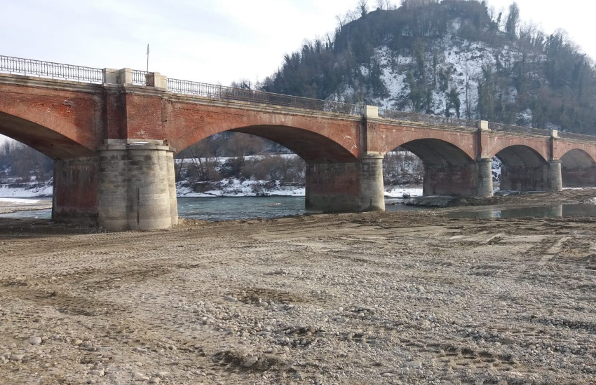 Verrua Savoia, compie 122 anni il ponte sul Po: manutenzione per 6 milioni di euro