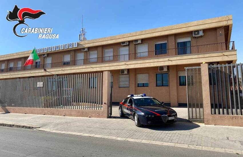 Operazione anti droga a Vittoria: arrestato giovane nordafricano in piazza Daniele Manin e denunciato in stato di libertà un operaio vittoriese