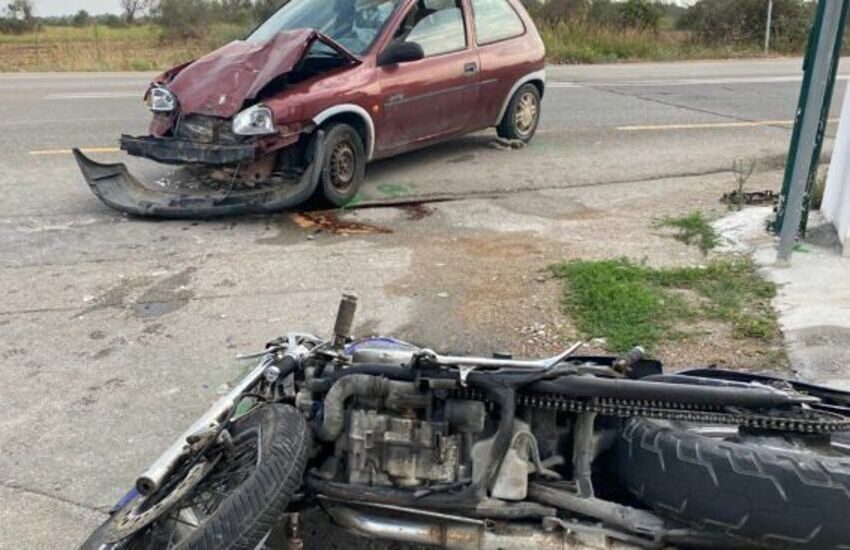 Ancora uno schianto tra moto e auto, centauro in ospedale con codice rosso