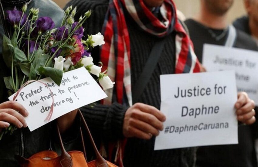 Ragusa: in piazza San Giovanni un ricordo della giornalista maltese Daphne Caruana Galizia organizzato da Libera, l’associazione nata per contrastare attivamente mafie e corruzione