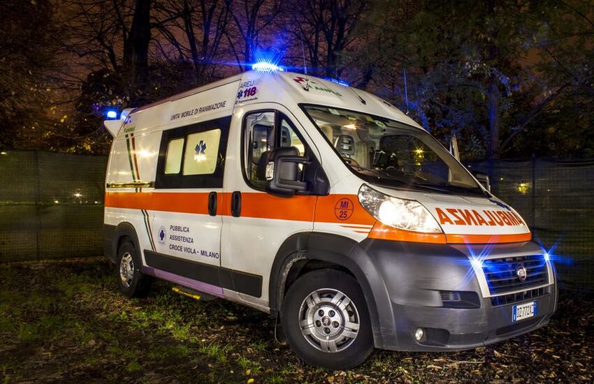 Milano: Ventenne trovato in strada ferito alla testa, è in coma farmacologico