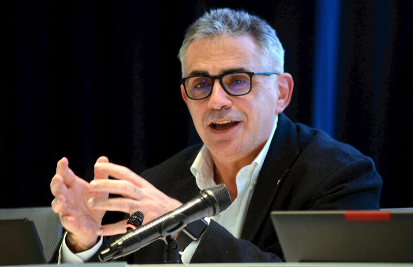 Decreto riaperture: Pregliasco, ‘Prevedere aumento contagi in inverno’