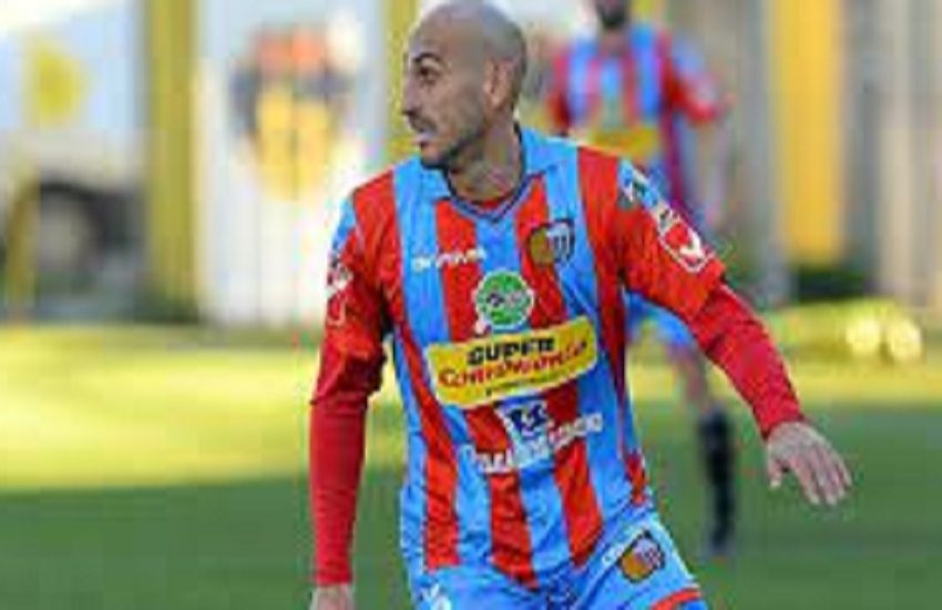 Calcio Catania, l’attaccante Piccolo operato a Enna per lesione a un menisco