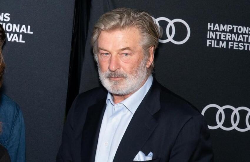 Alec Baldwin spara e uccide una donna sul set