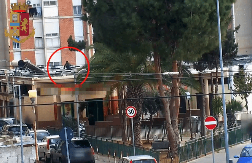 (Video) Blitz allo Sperone, piazza di spaccio in via Di Vittorio. Un giro da 5 mila euro al giorno