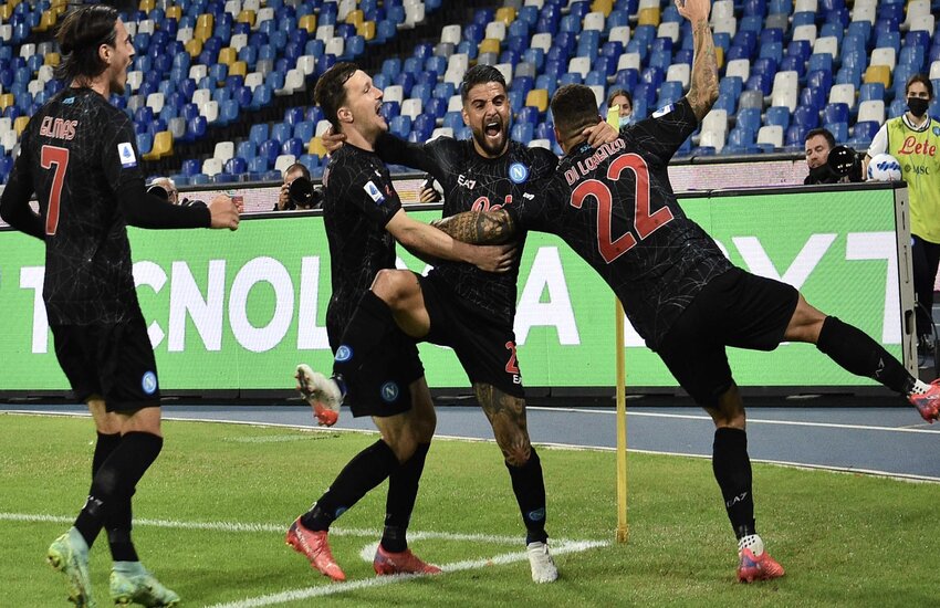 Napoli-Bologna 3-0, le pagelle “irriverenti”: Ospina spettatore non pagante