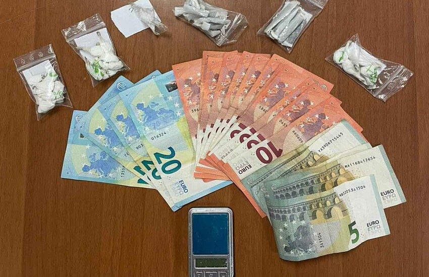 Ragusa: arrestato 23enne per detenzione di sostanze stupefacenti ai fini di spaccio