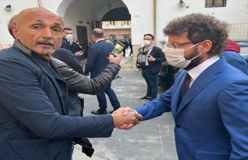 Spalletti ad Acerra come ospite d’eccezione per l’inaugurazione del nuovo campo di calcio diocesano
