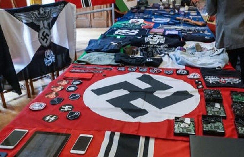 Blitz della Digos: indagate 26 persone per associazione sovversiva di matrice neonazista e suprematista in tutta Italia. Perquisizioni anche in provincia di Ragusa