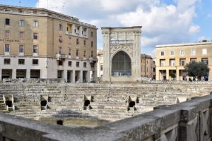 Anfiteatro Romano di Lecce, dal restauro alla proposta di referendum per ampliarne gli scavi