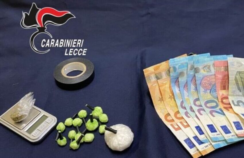 In casa con cocaina e marijuana, arrestato per spaccio 26enne